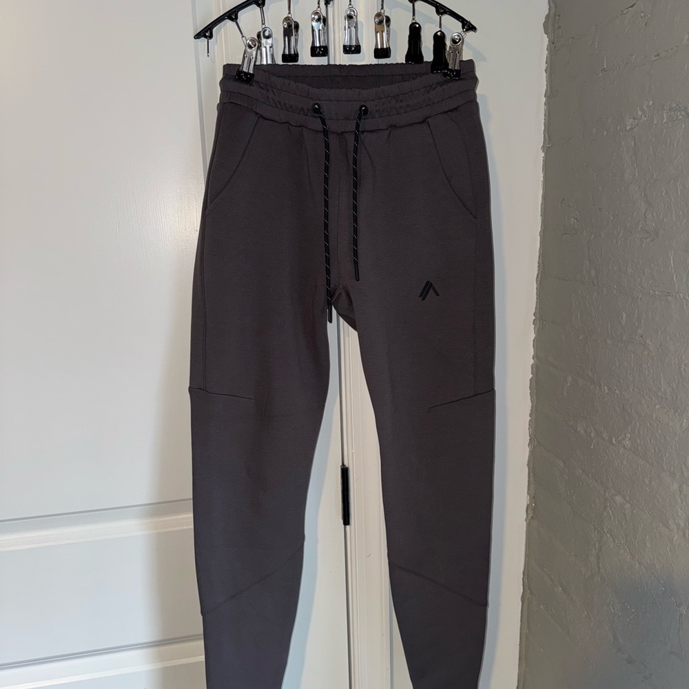 Alphalete Charcoal Grey Jogger Sweatpants with Drawstring